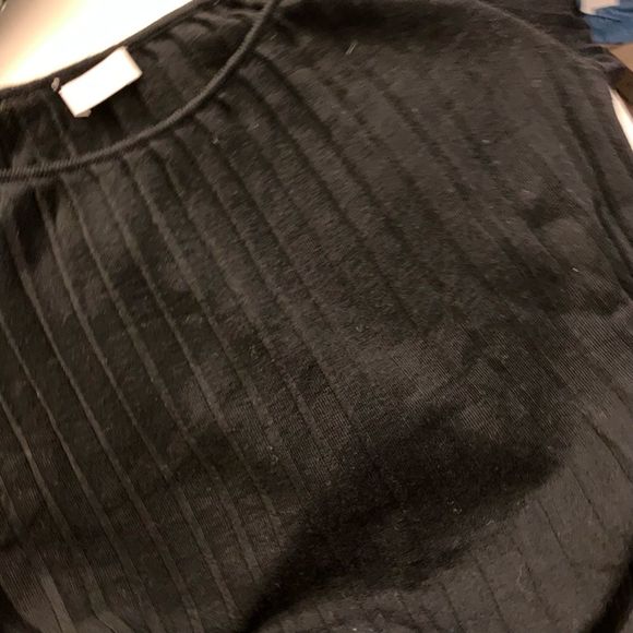 Valentino Roma 100% fine wool pleats short sleeves knit sweater Sz 4 40 XS - Picture 5 of 6